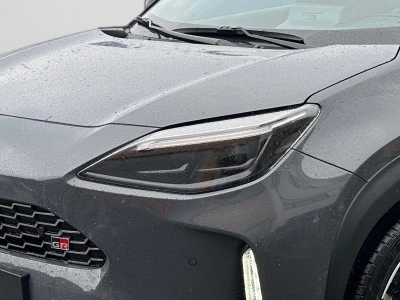 Toyota Yaris Cross 5-Türer GR SPORT 1,5-l-VVT-iE Hybrid Syst. 96kW (130 PS) Stufenloses Automatikgetriebe