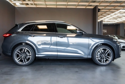 Audi Q5 2.0 TDI quattro S-Line Luftfahrw. | AHK | BO