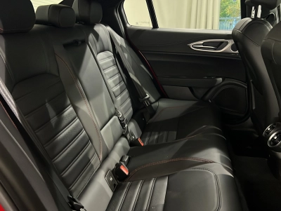 Alfa Romeo Giulia 2.0 Competizione Q4 | MATRIX | 19" LM 