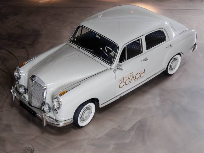 Mercedes-Benz 219 Ponton (W105) 