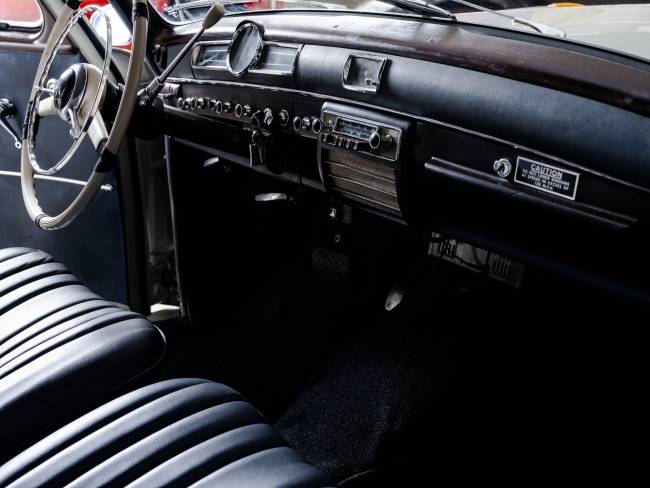 Mercedes-Benz 219 Ponton (W105) 