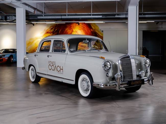 Mercedes-Benz 219 Ponton (W105) 