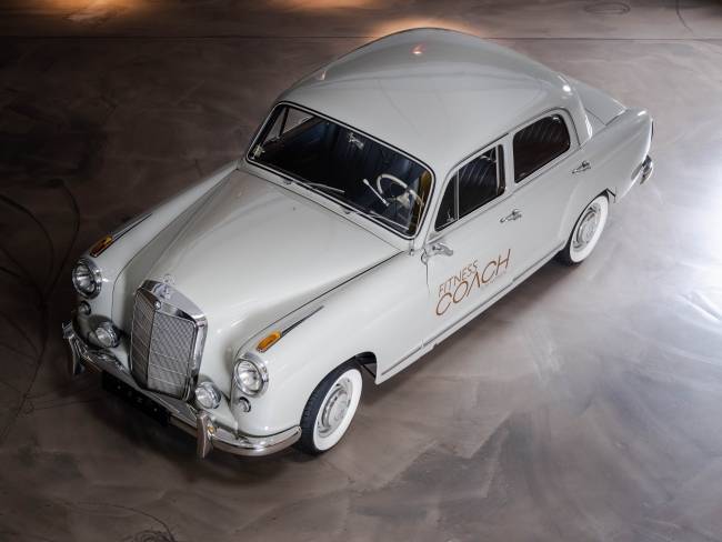 Mercedes-Benz 219 Ponton (W105) 