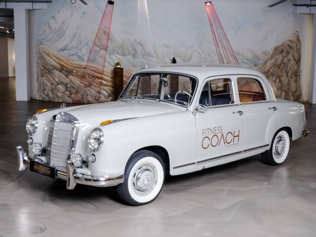 Mercedes-Benz 219 Ponton (W105) 