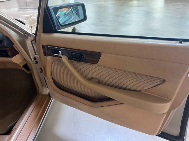 Mercedes-Benz 560 SEL W 126 *Vollrestauration