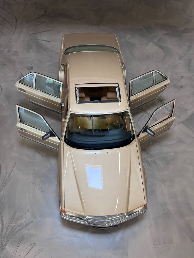 Mercedes-Benz 560 SEL W 126 *Vollrestauration
