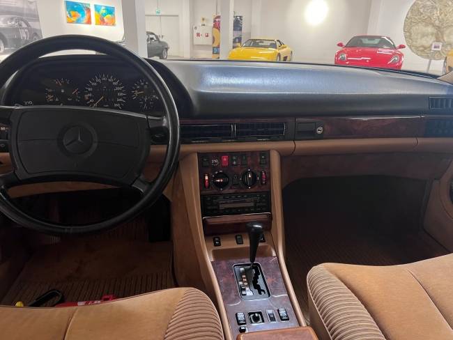 Mercedes-Benz 560 SEL W 126 *Vollrestauration