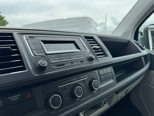 VW T6 Transporter Doka/Pritsche 2.0TDI LR Klima*AHK