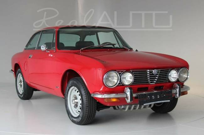 Alfa Romeo GT 2000 Bertone