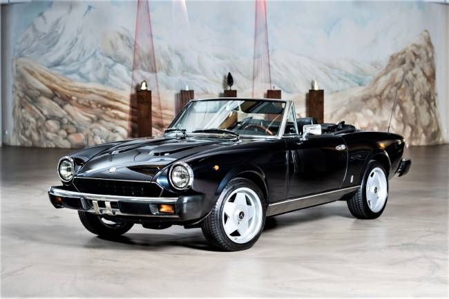 Fiat 124 Spider 