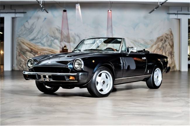 Fiat 124 Spider 