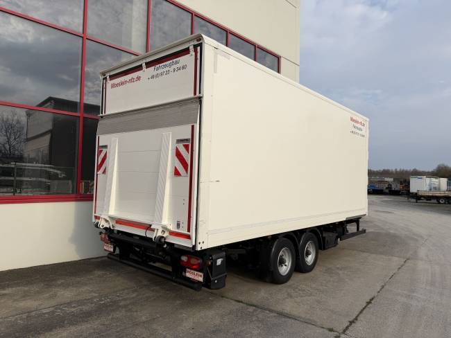 Möslein TKO105 D-L 6 m Tandem Koffer, Ladebordwand+ Durchladbar