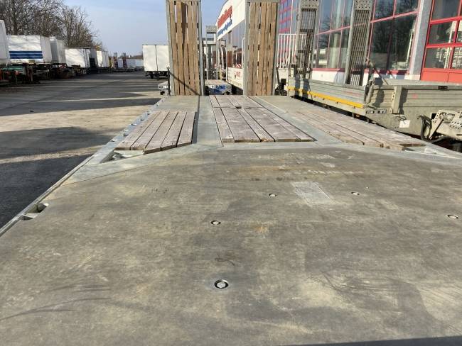 Möslein TO 3 F Schwebheim Neuwertig 3 Achs Tieflader 8,10 m Ladefläche