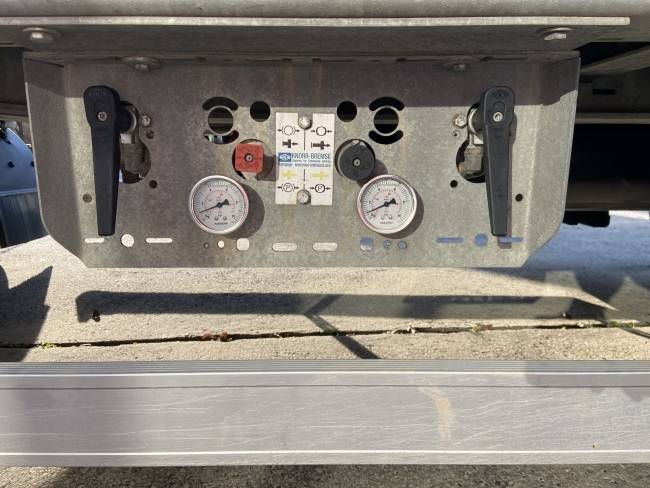 Möslein TO 3 F Schwebheim Neuwertig 3 Achs Tieflader 8,10 m Ladefläche