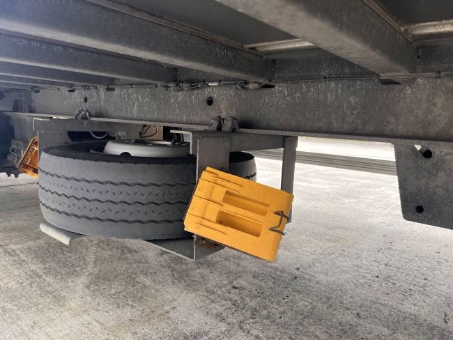 ACKERMANN Z-KA-F10.5/7,6 1 Achs Jumbo- Planenanhänger 10,5 t GG