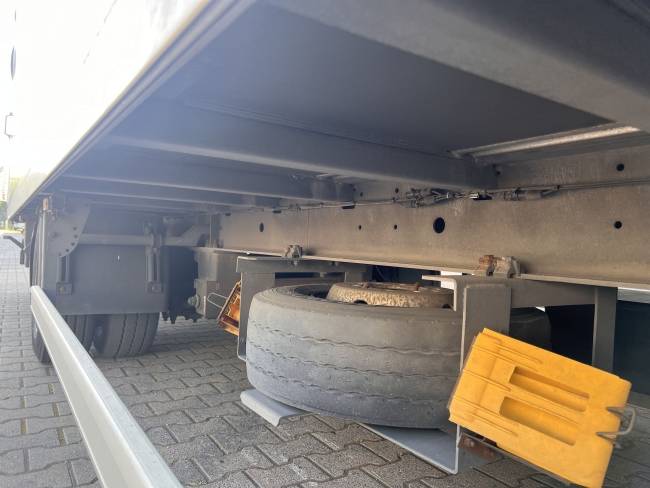 ACKERMANN Z-KA-F10.5/7,6 1 Achs Kofferanhänger, Ladebordwand