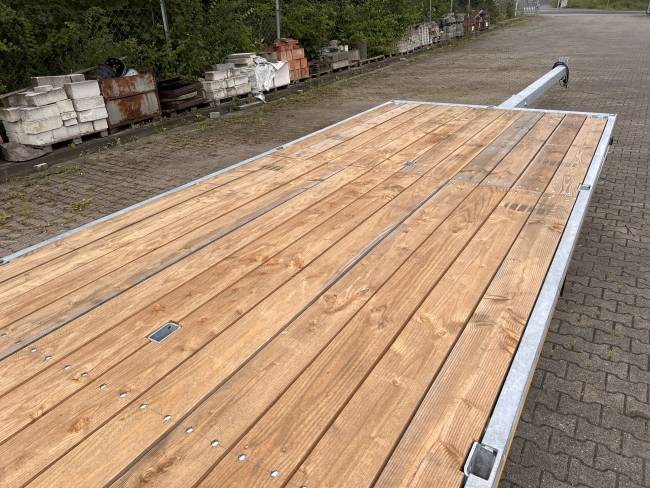 Möslein THT 11 G Ausziehbar 11,9 t Tandemanhänger- Tieflader, ausziehbar
Luftgefedert