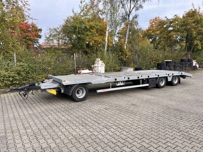 Möslein TO 3 F Schwebheim 3 Achs Tiefladeranhänger