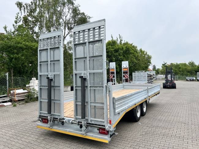 Möslein TTT 11- 7,28 BR Neuer Tandemtieflader, 7,28 m Ladefläche, breite Rampen