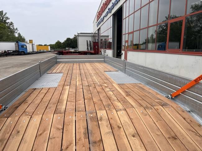 Möslein TTT 11- 7,28 BR Neuer Tandemtieflader, 7,28 m Ladefläche, breite Rampen