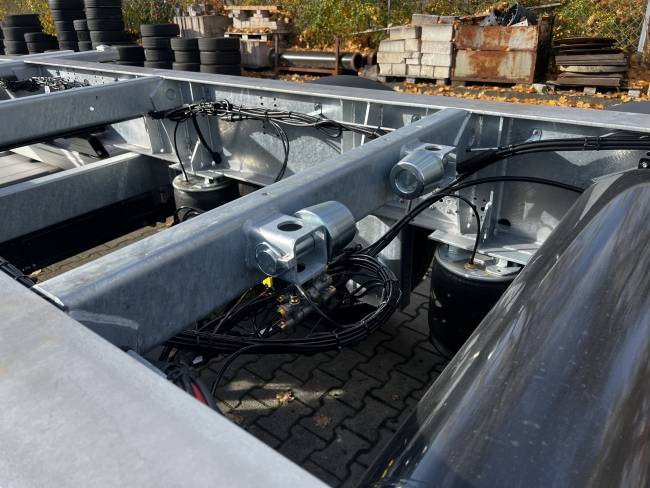 Möslein BDF Tandem- BDF- Wechselanhänger - Ladebordwand