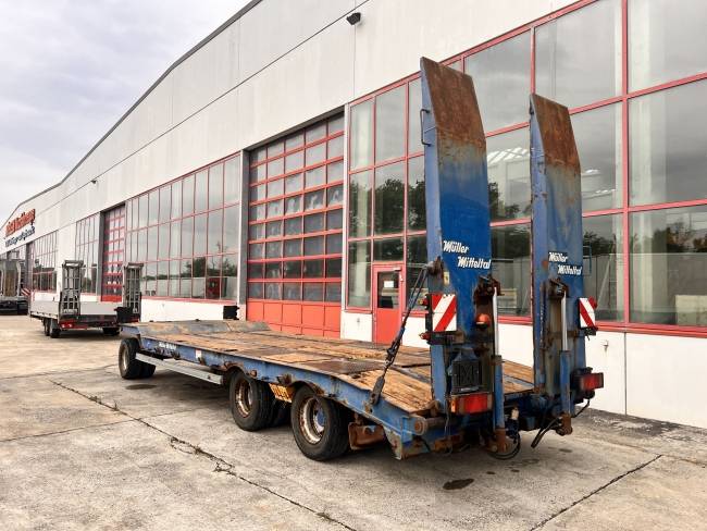 MUELLER-MITTELTAL T3 KOMPAKT 30,0 3 Achs Tiefladeranhänger