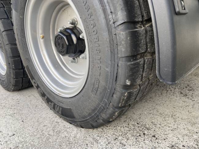 Möslein TTD 11 Breite Reifen Kipper Tieflader, Breite Reifen 
-- Neufahrzeug --