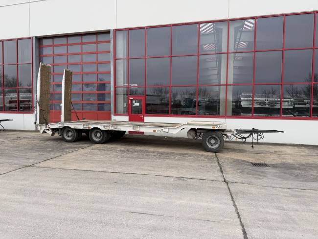 MUELLER-MITTELTAL T3 3 Achs Tiefladeranhänger