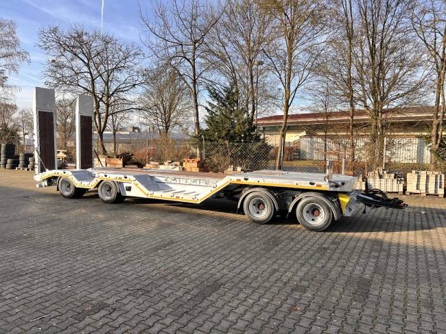 Möslein T 4 VB H1 R neuer 4 Achs Tieflader + Radmulden