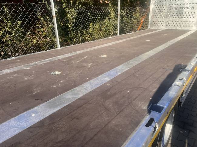 Möslein T 3 Plato 8,6 m 3 Achs Plato- Anhänger, 8,6 m Ladefläche, Neufahrzeug