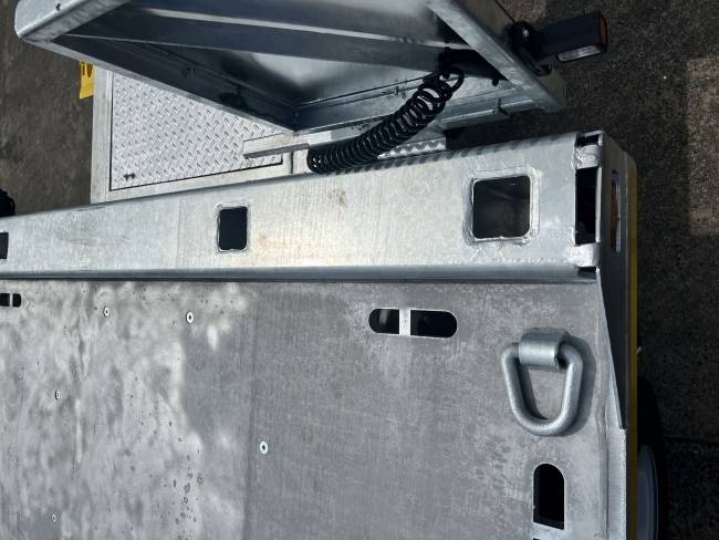 Möslein T 3-8,20 P VB H1 3 Achs Tieflader mit gerader Ladefläche 8,20 m, Neufahrzeug