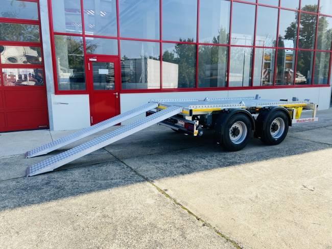 Möslein TMH 2 14 t Tandem- Absetzmuldenanhänger,  geschlossenen Boden
Neufahrzeug