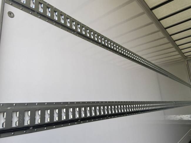 Möslein TKO 105 D 6m  weiß Tandem- Koffer, Durchladbar, -- Neufahrzeug --