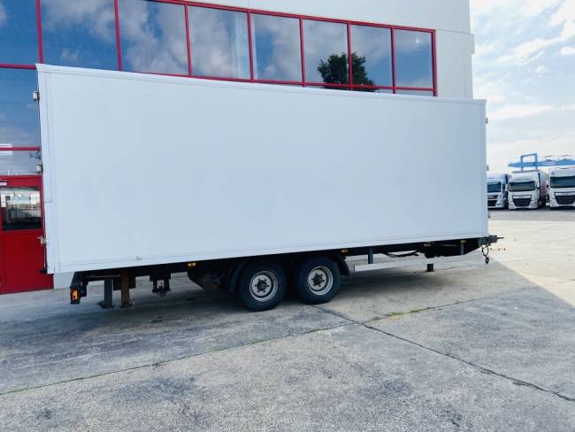 Tang, Karl K105 Tandem Kofferanhänger vorn Durchladbar