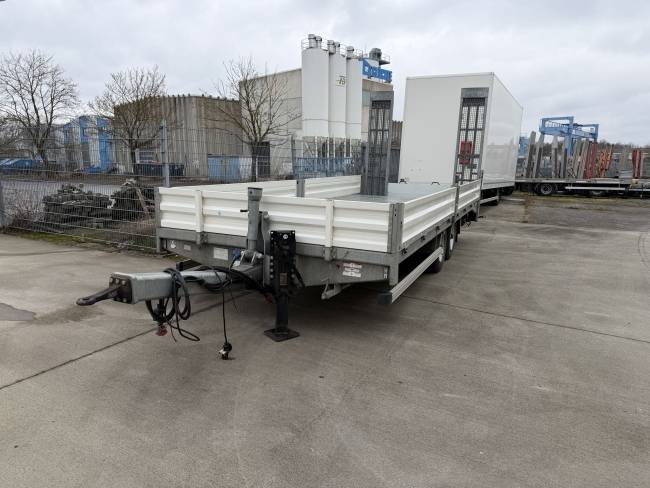 ANDERE TT Tandemtieflader, hydr. Rampen, wenig Benutzt