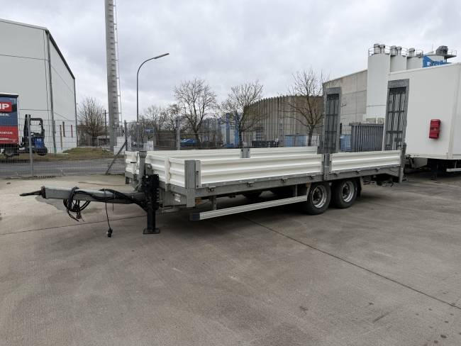 ANDERE TT Tandemtieflader, hydr. Rampen, wenig Benutzt