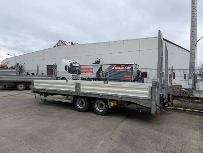 ANDERE TT Tandemtieflader, hydr. Rampen, wenig Benutzt