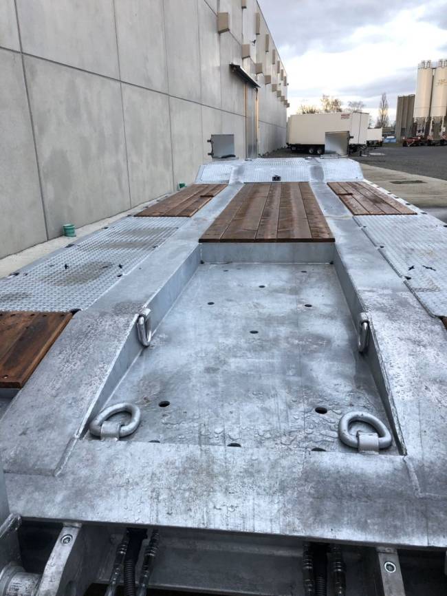 Möslein T 4 VB H1 neuer 4 Achs Tieflader hydraulischen Rampen