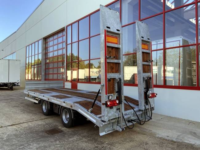 Möslein TT21-6,5 hydr 21 t Tandemtieflader, hydr. Rampen, NEU