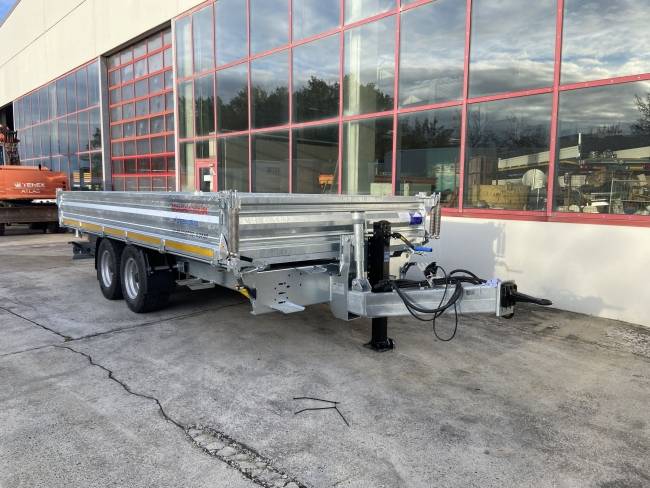 Möslein TTD 11 Breite Reifen  5,70 lang Kipper Tieflader, Breite Reifen, 5,70 m lang
-- Neufahrzeug --