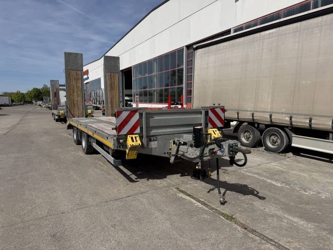 Möslein TTA21 T Schwebheim 21 t Tandemtieflader