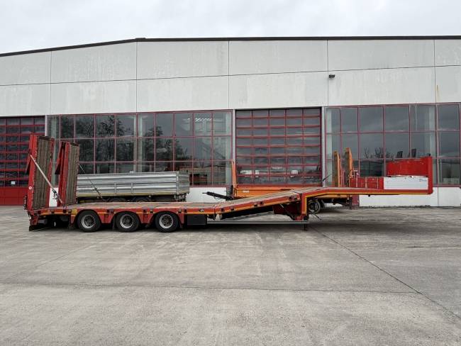 Kaessbohrer LB3E