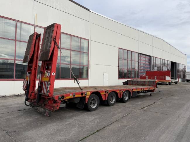 Kaessbohrer LB3E 3 Achs Satteltieflader, komplett überfahrbar