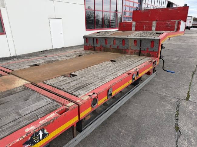 Kaessbohrer LB3E 3 Achs Satteltieflader, komplett überfahrbar