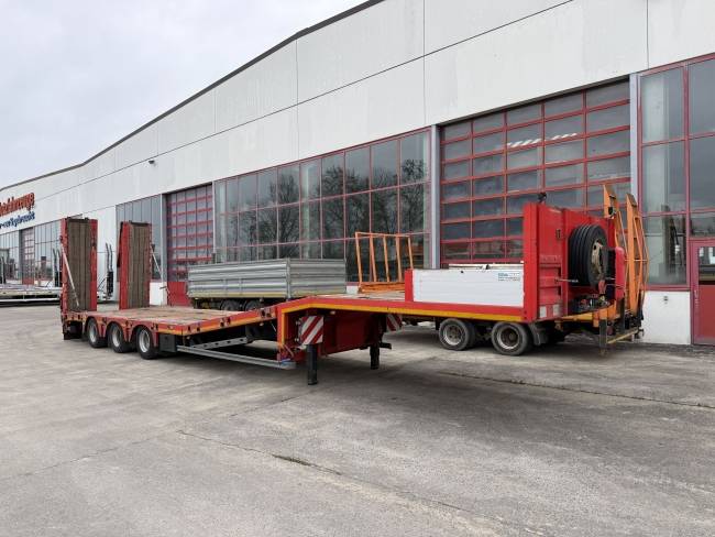 Kaessbohrer LB3E 3 Achs Satteltieflader, komplett überfahrbar