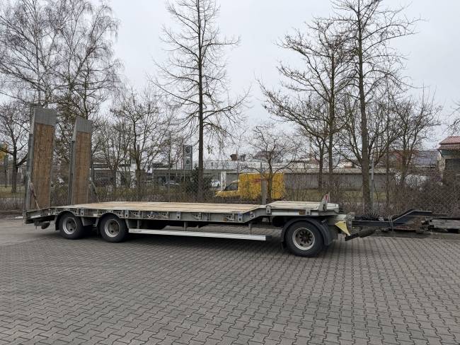 HUMBAUR HTD 30 3 Achs Tiefladeranhänger, Wenig Benutzt