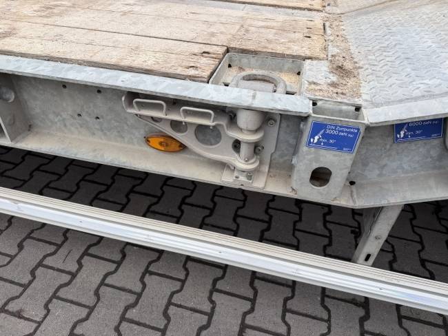 HUMBAUR HTD 30 3 Achs Tiefladeranhänger, Wenig Benutzt
