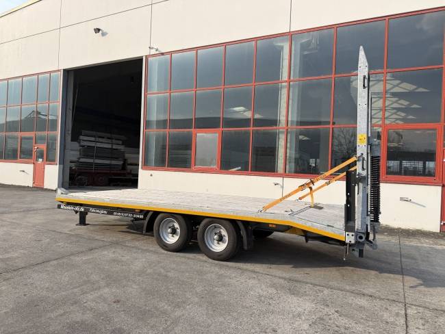 Möslein TTS 11 Schwebheim Tandemtieflader, Neuwertig