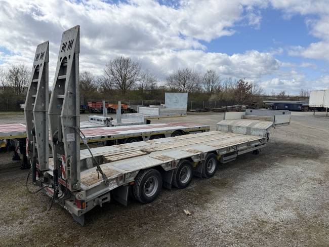 MUELLER-MITTELTAL TS 3 3 Achs Satteltieflader