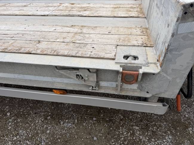 MUELLER-MITTELTAL TS 3 3 Achs Satteltieflader